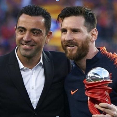 Xavi điền sẵn tên Messi vào kế hoạch ở mùa tới