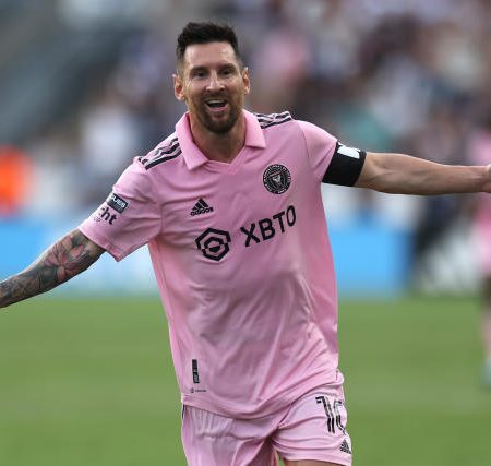 Lập siêu phẩm, Messi đưa Inter Miami vào lịch sử
